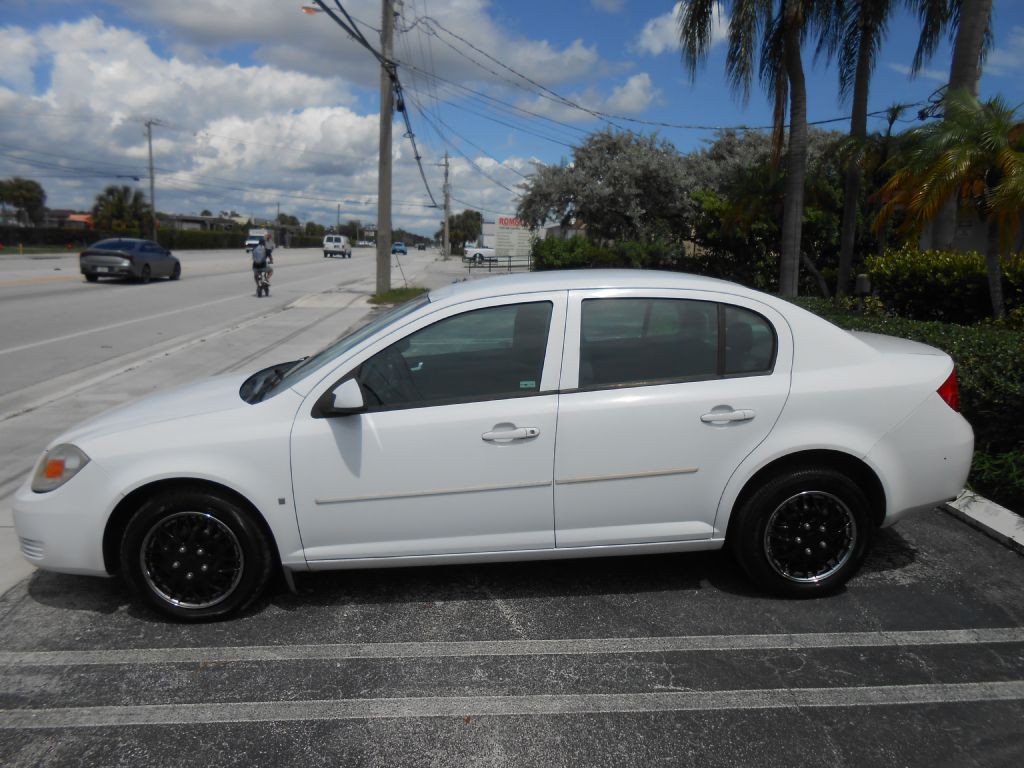 2009 Chevrolet Cobalt Image 2