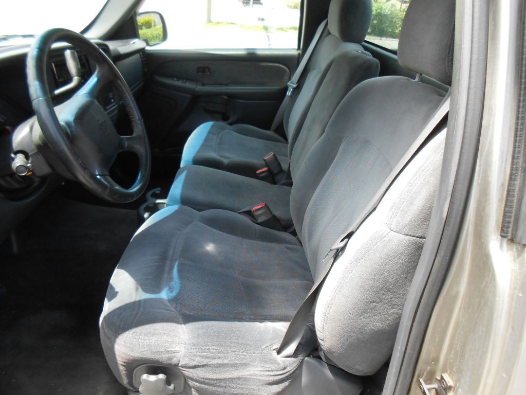 2001 Chevrolet Silverado 1500 Image 13