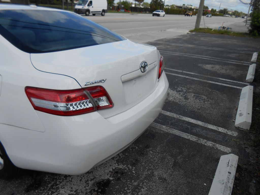 2011 Toyota Camry Image 4