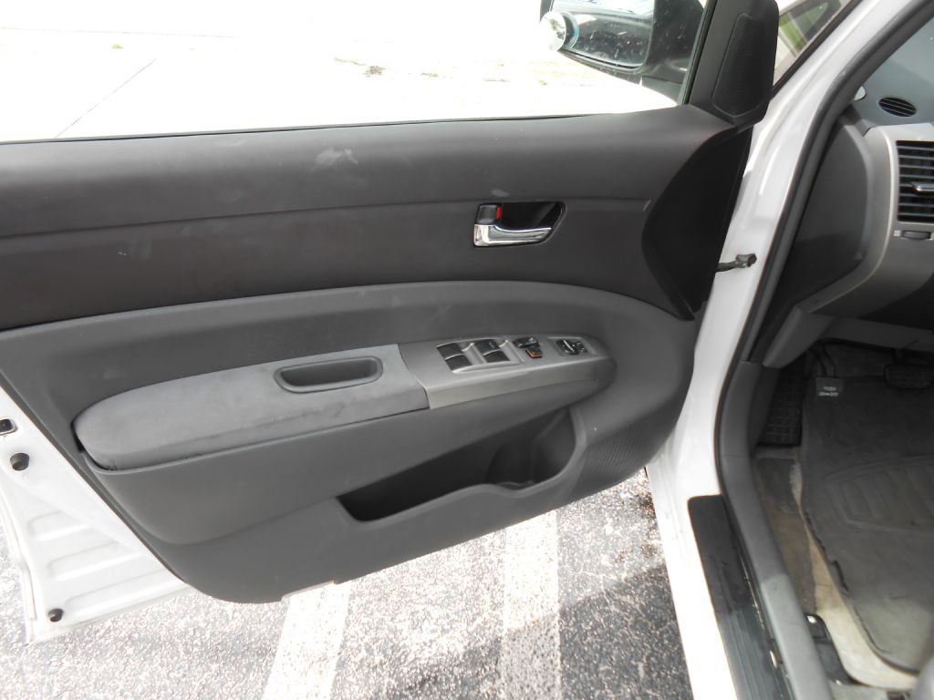 2005 Toyota Prius Image 9