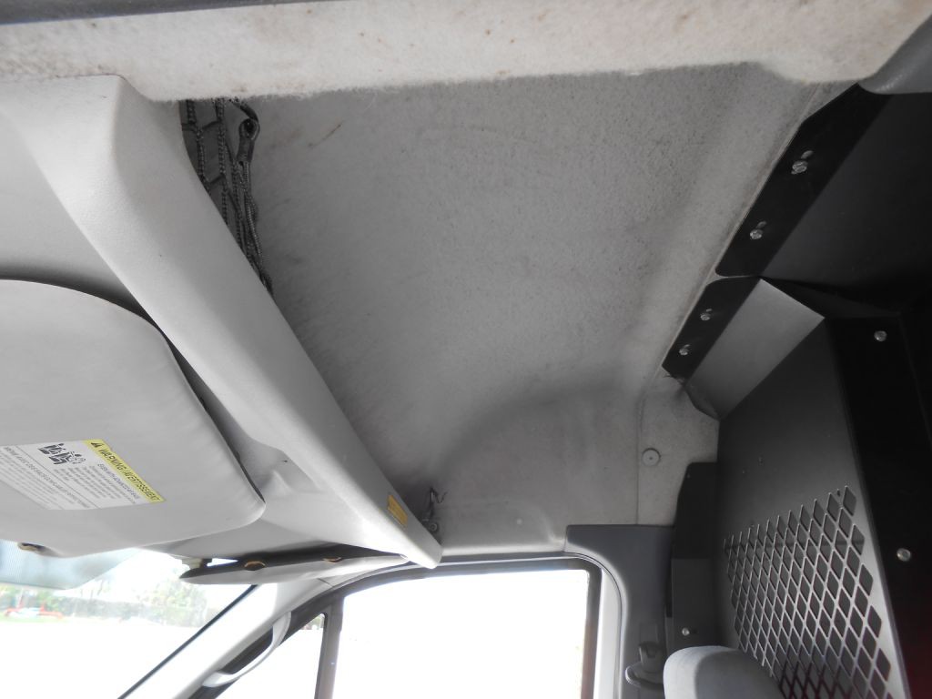2010 Ford Transit Connect Image 16