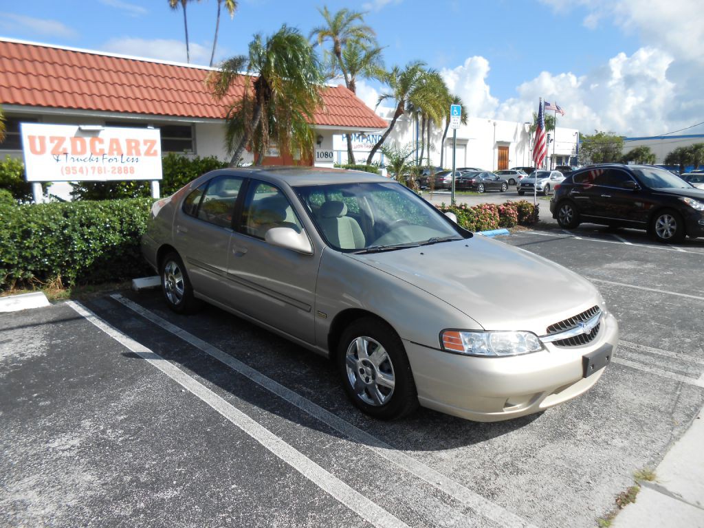 2001 Nissan Altima Image 7