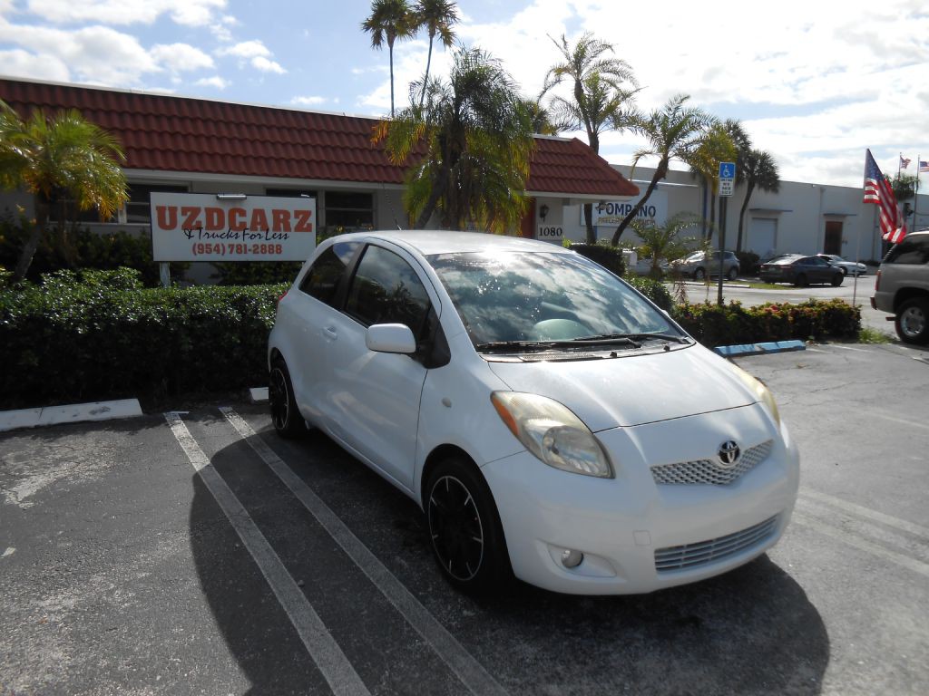2010 Toyota Yaris Image 8