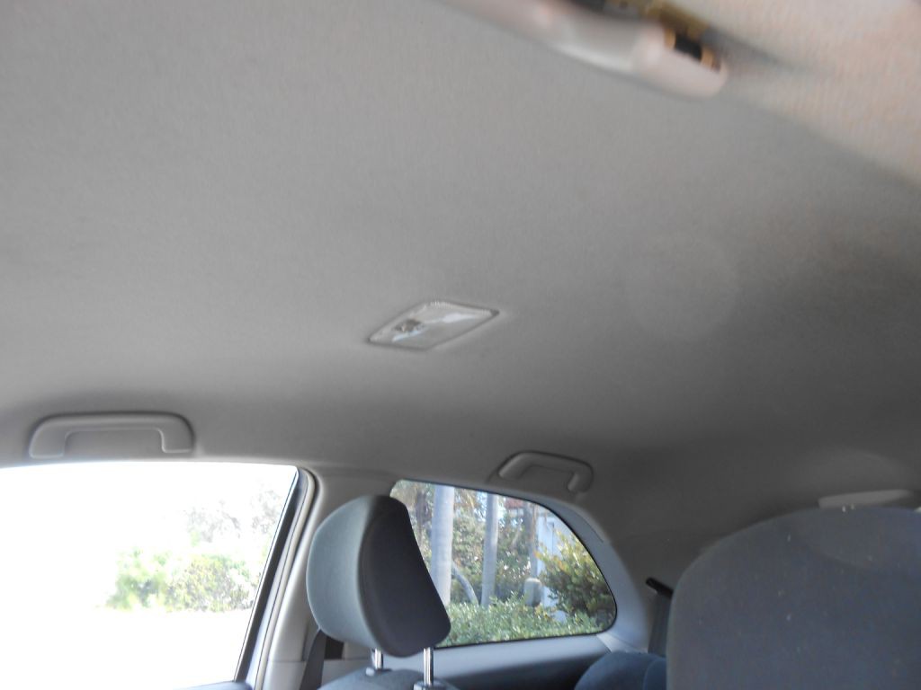 2010 Toyota Yaris Image 15
