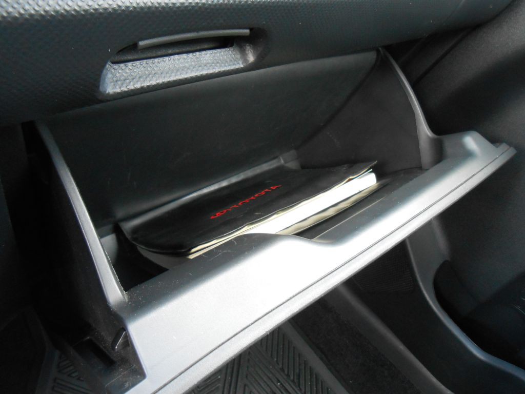 2010 Toyota Yaris Image 22