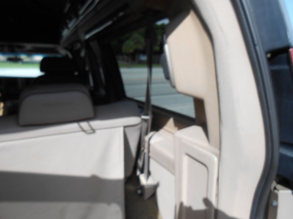 2003 Chevrolet Express Image 5