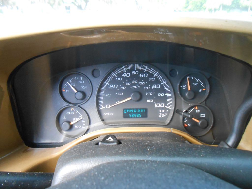 2003 Chevrolet Express Image 18