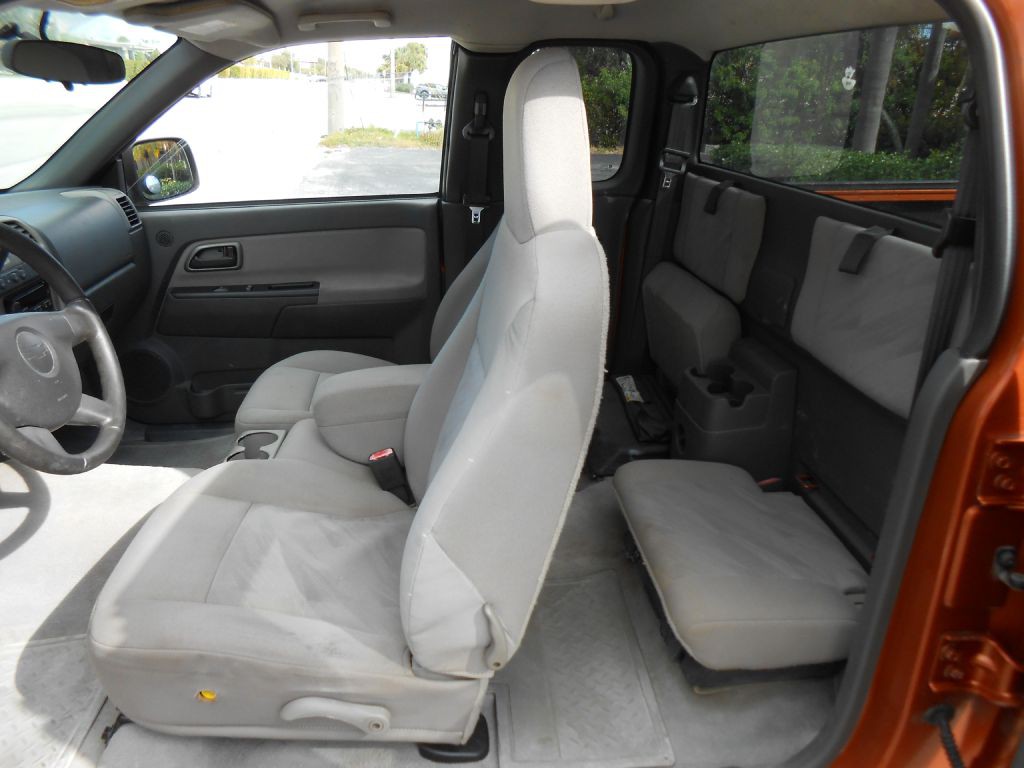 2005 Chevrolet Colorado Image 11