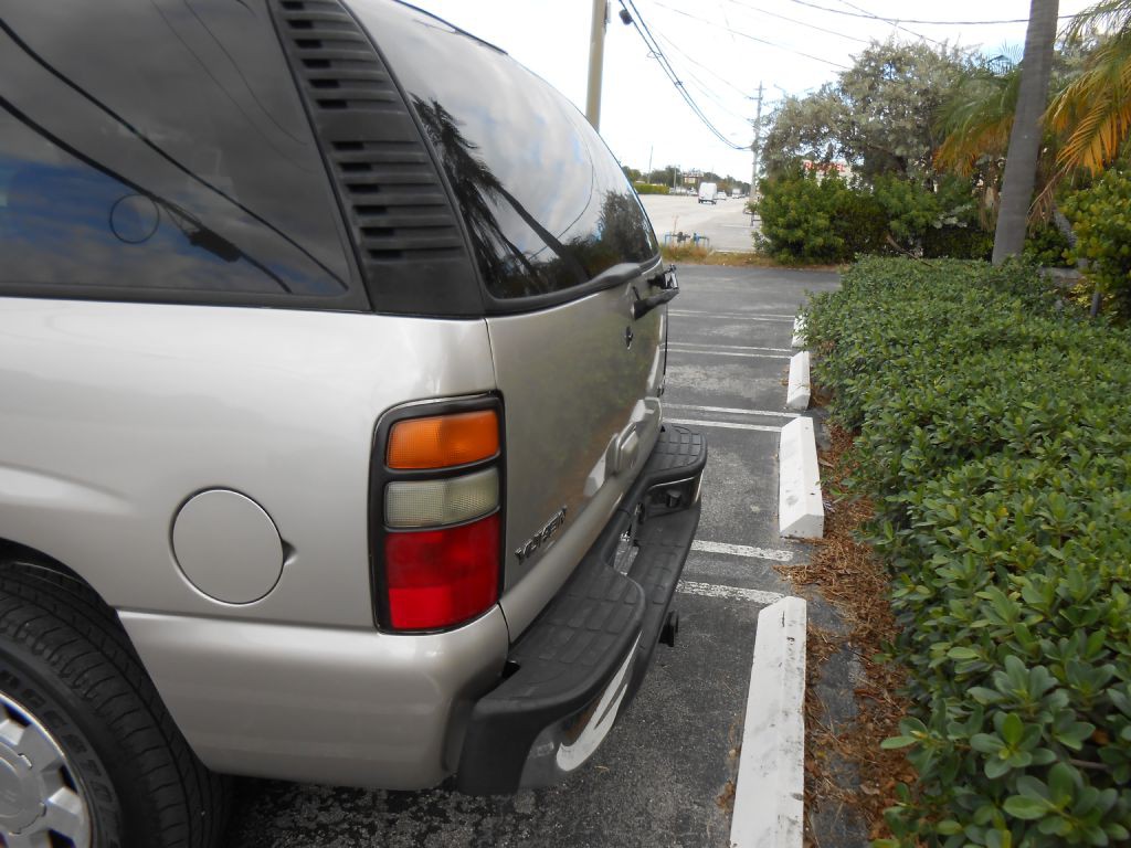 2005 GMC Yukon Image 4