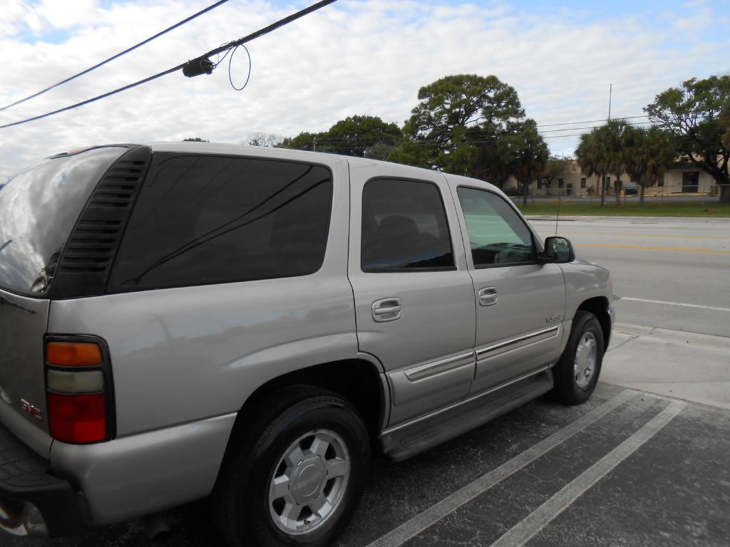 2005 GMC Yukon Image 6