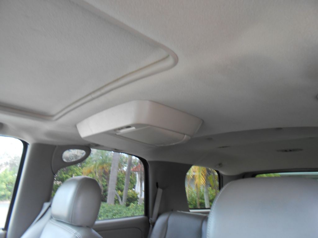 2005 GMC Yukon Image 12