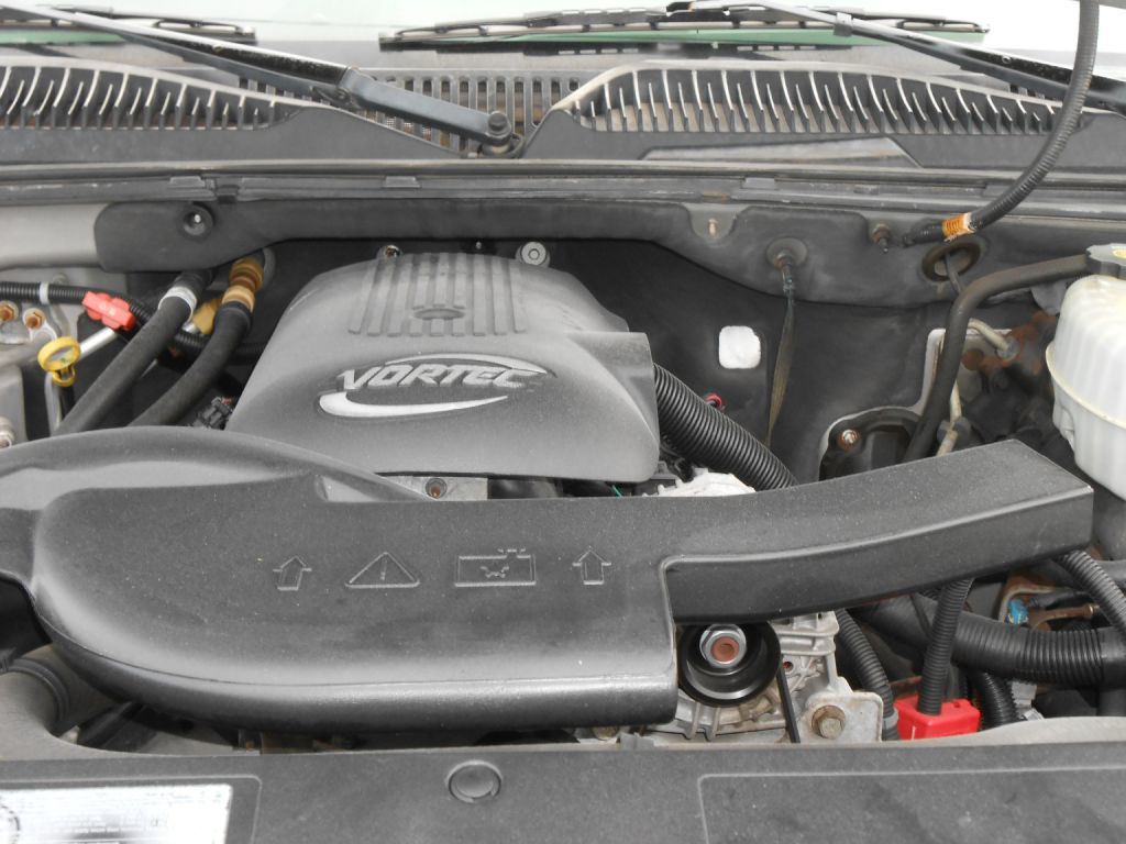 2005 GMC Yukon Image 17