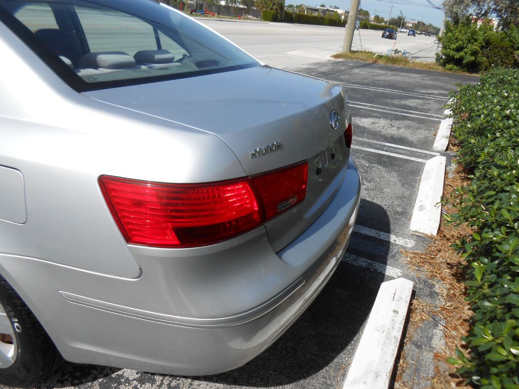 2009 Hyundai Sonata Image 4