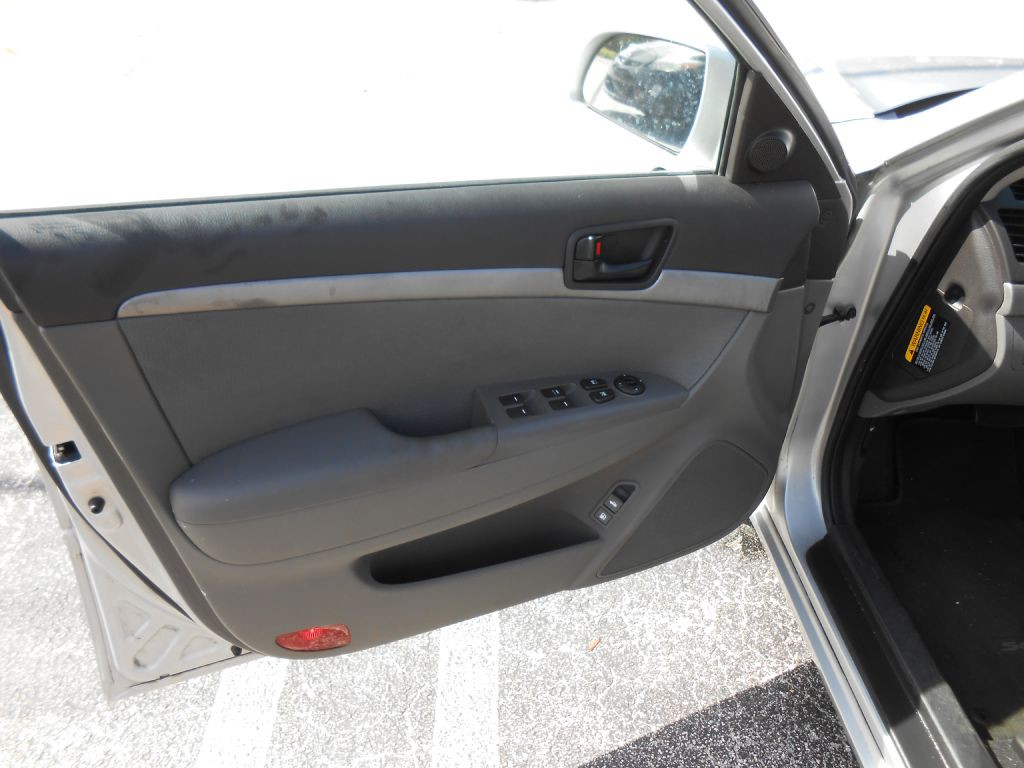 2009 Hyundai Sonata Image 9