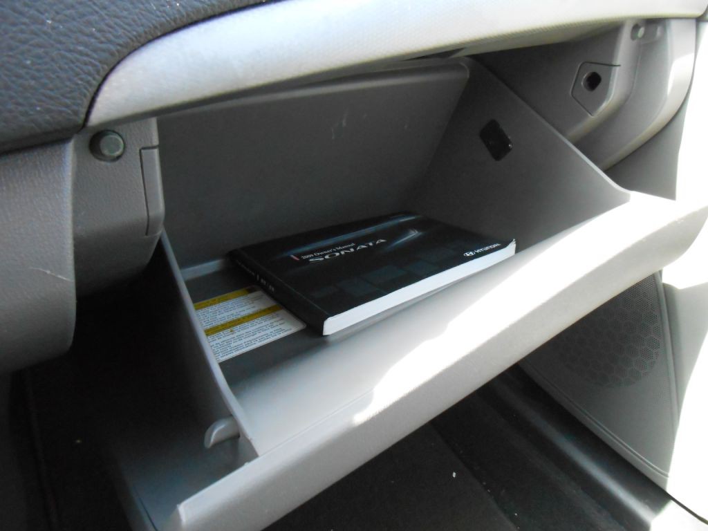 2009 Hyundai Sonata Image 16