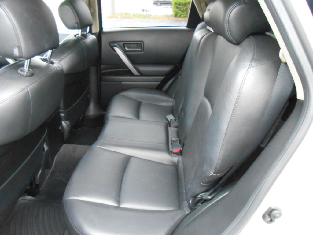 2005 INFINITI FX35 Image 13