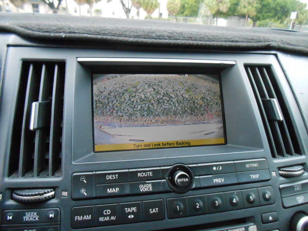 2005 INFINITI FX35 Image 15