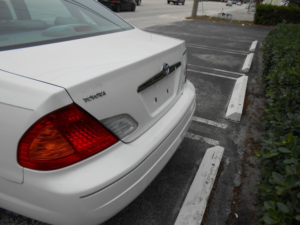 2000 Toyota Avalon Image 4