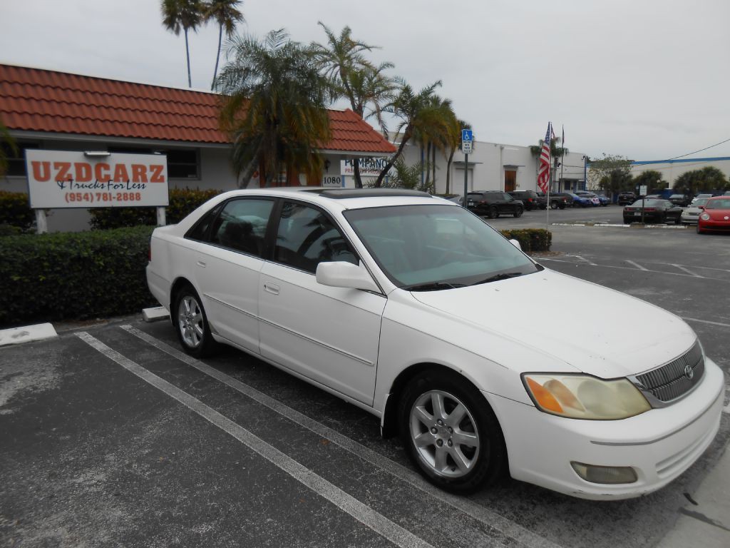 2000 Toyota Avalon Image 7