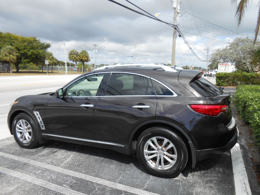 2012 INFINITI FX35 Image 3
