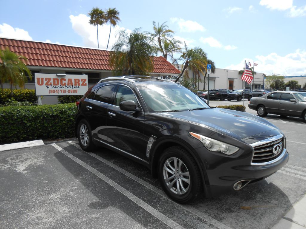 2012 INFINITI FX35 Image 7