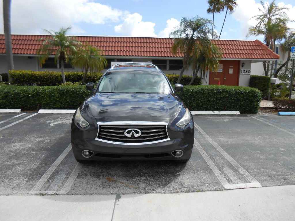 2012 INFINITI FX35 Image 8
