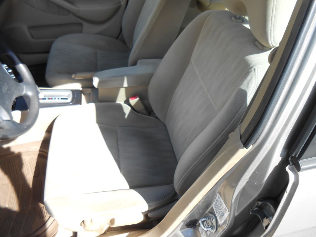 2004 Honda Civic Image 9