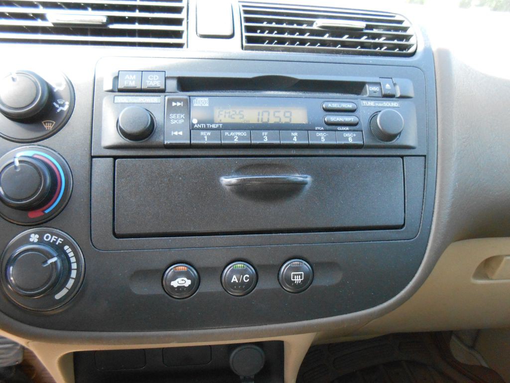 2004 Honda Civic Image 12