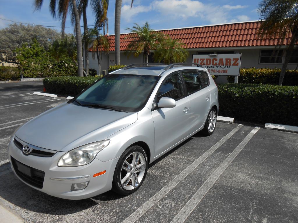 2010 Hyundai Elantra Image 1