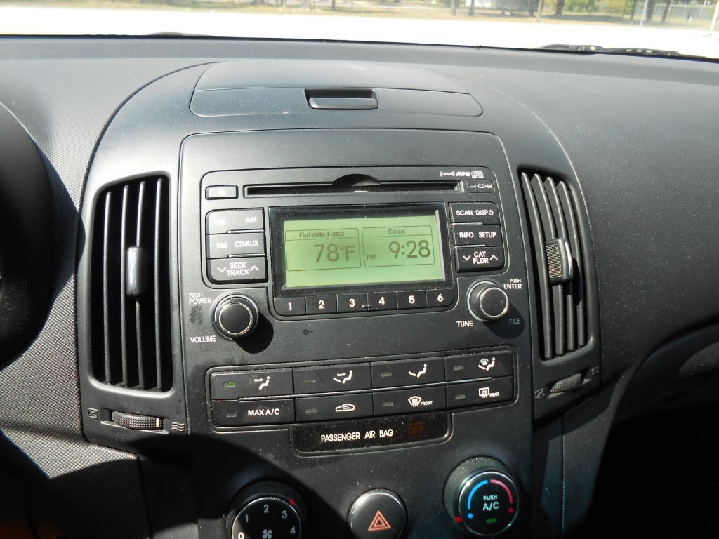 2010 Hyundai Elantra Image 12