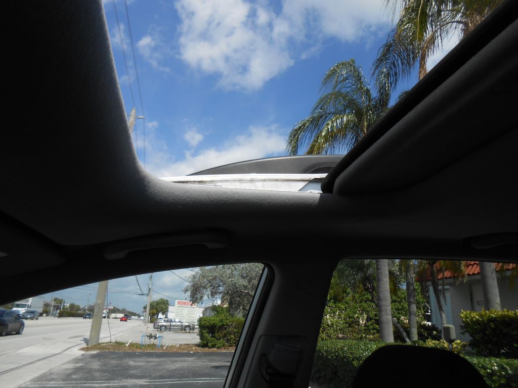 2010 Hyundai Elantra Image 15