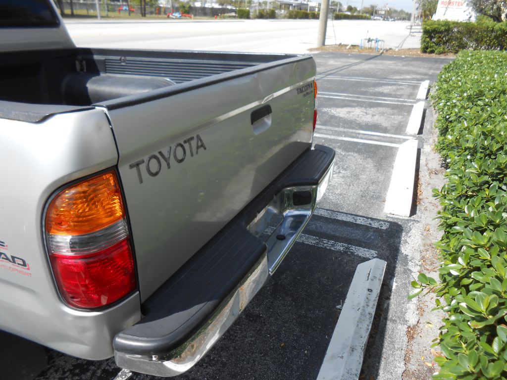 2002 Toyota Tacoma Image 4