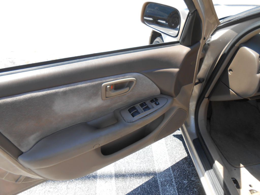 1998 Toyota Camry Image 9