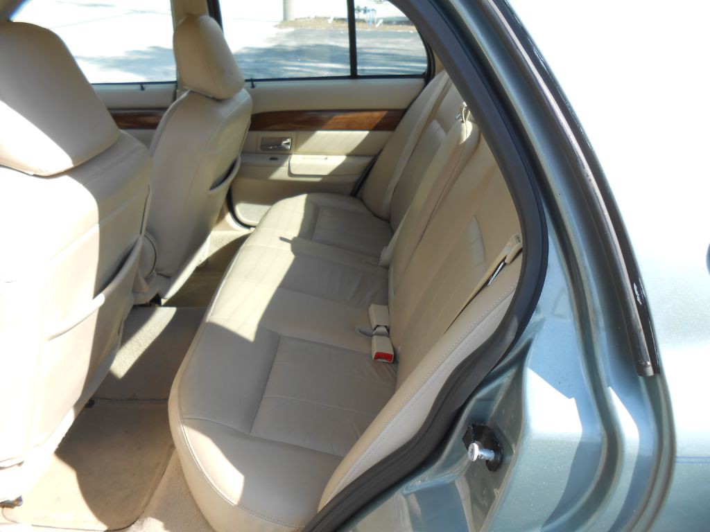 2006 Mercury Grand Marquis Image 14