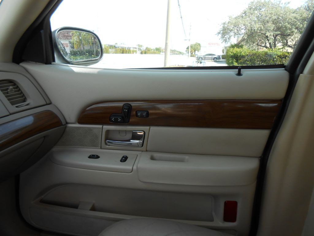 2006 Mercury Grand Marquis Image 16