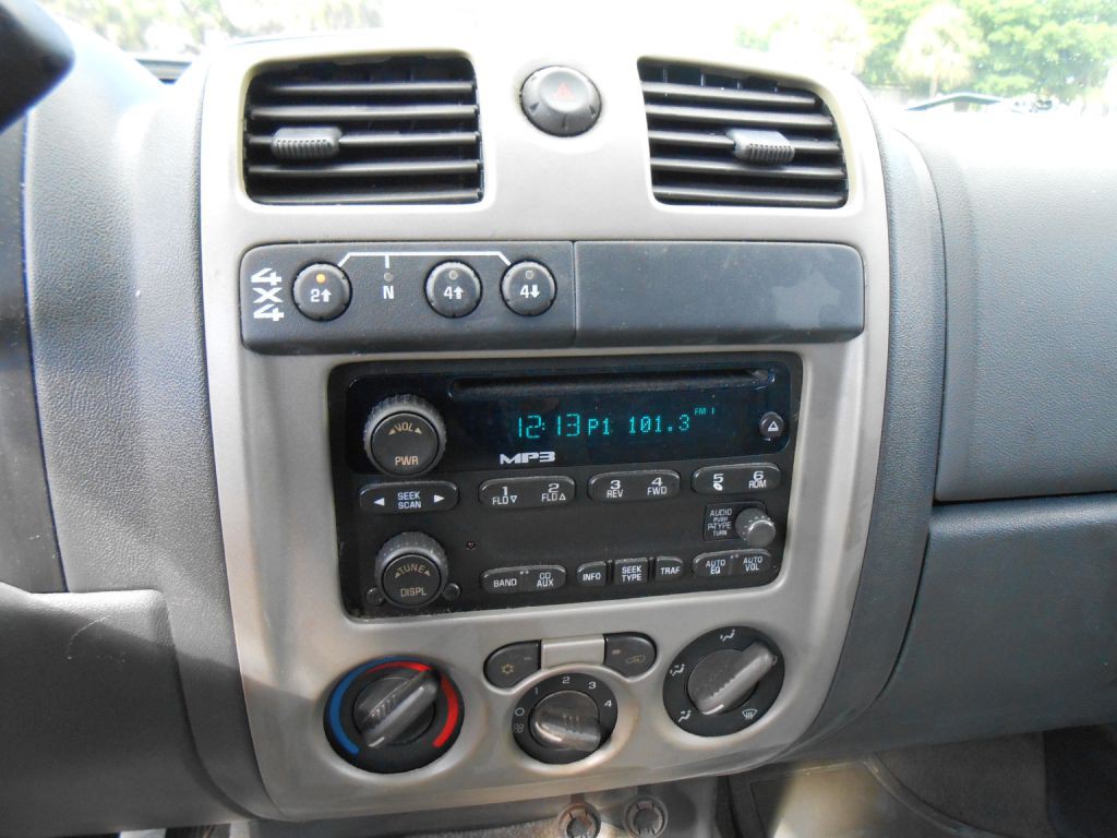 2005 Chevrolet Colorado Image 14