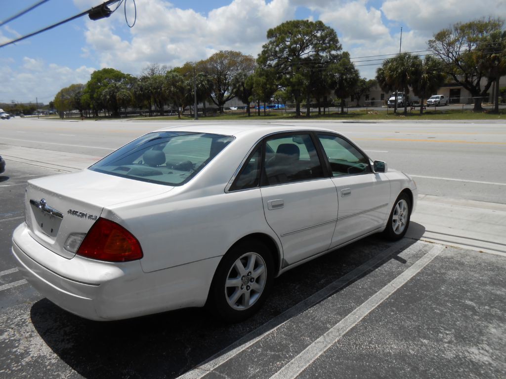 2001 Toyota Avalon Image 6