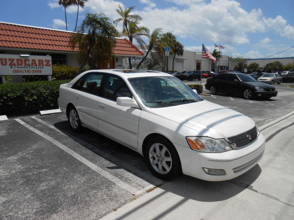 2001 Toyota Avalon Image 8