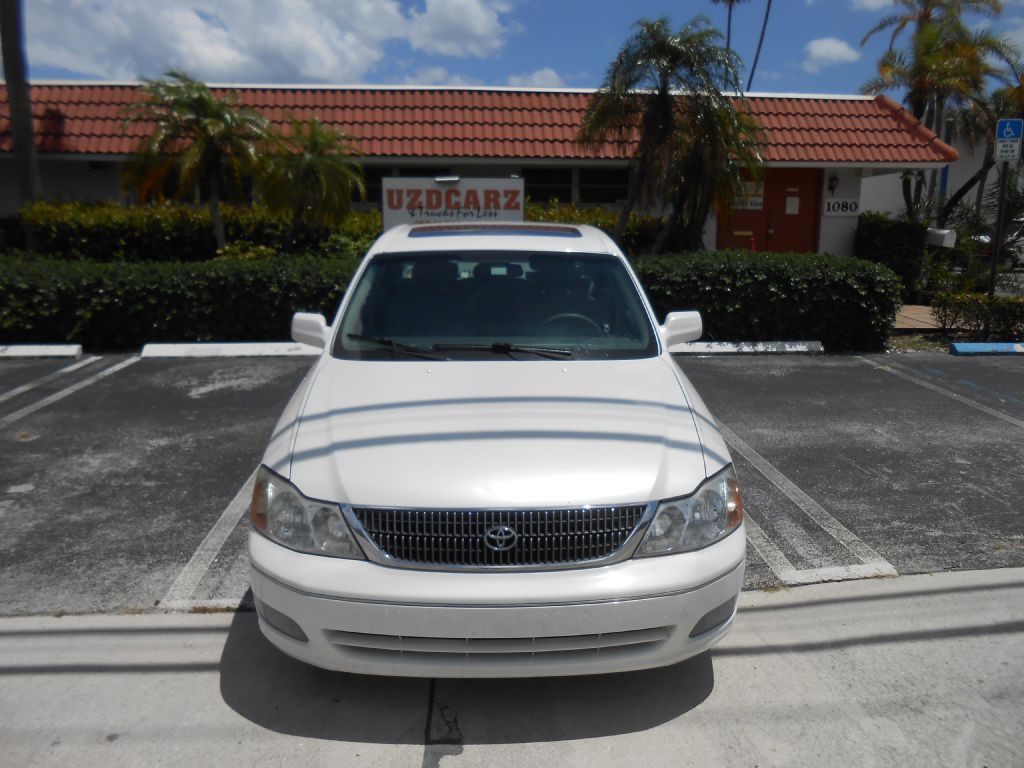 2001 Toyota Avalon Image 9