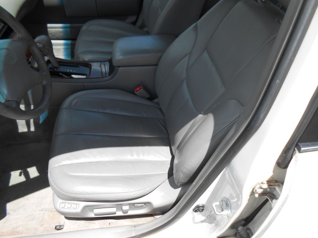 2001 Toyota Avalon Image 11