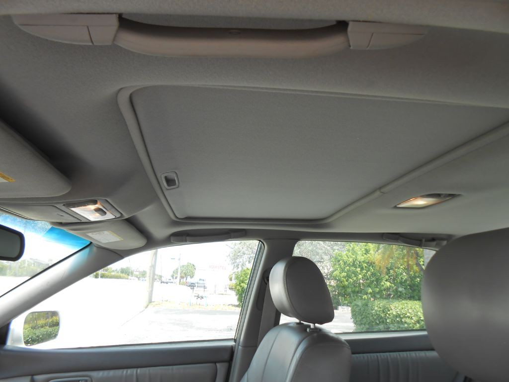 2001 Toyota Avalon Image 13