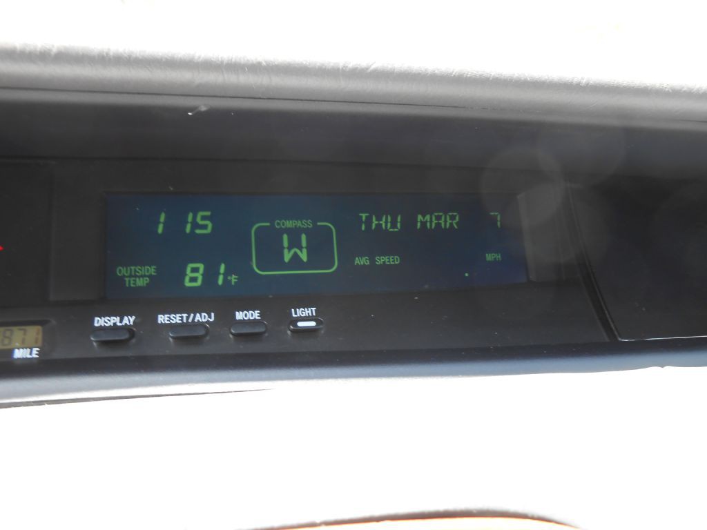 2001 Toyota Avalon Image 18