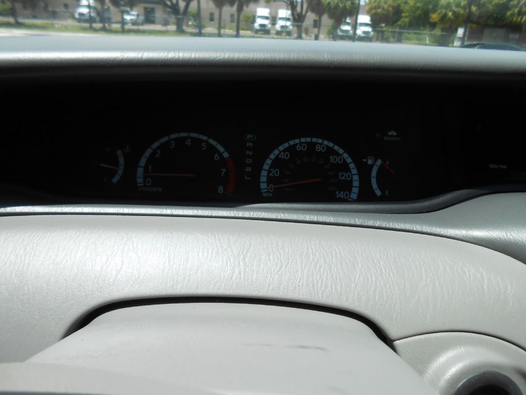 2001 Toyota Avalon Image 19