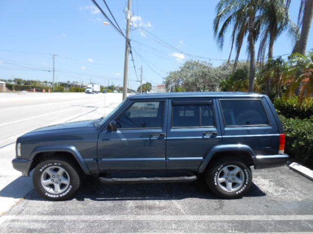 2001 Jeep Cherokee Image 2