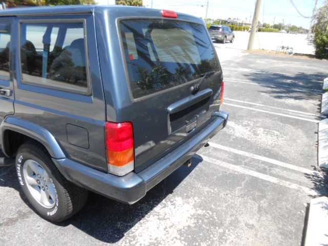 2001 Jeep Cherokee Image 4