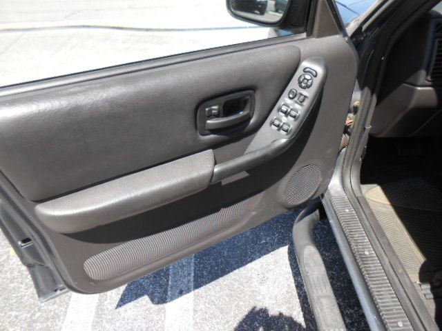 2001 Jeep Cherokee Image 9