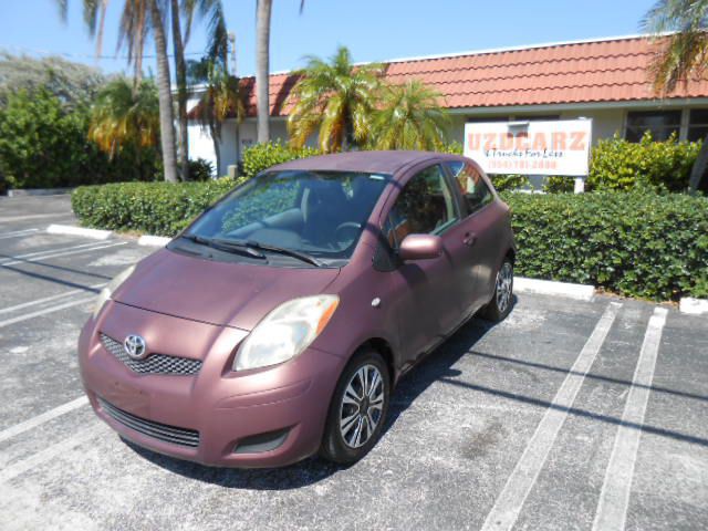 2010 Toyota Yaris Image 1