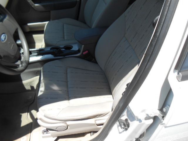 2010 Ford Focus Image 10