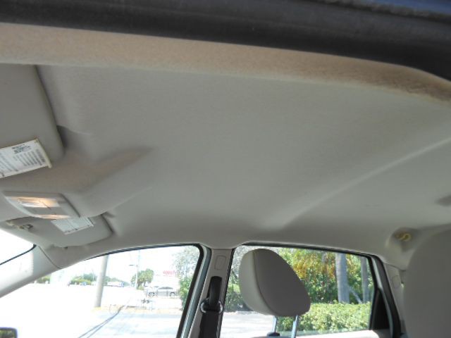 2010 Ford Focus Image 13