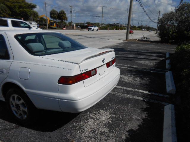 1999 Toyota Camry Image 4
